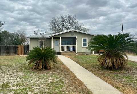 501 E Blair Street, Three Rivers, TX 78071