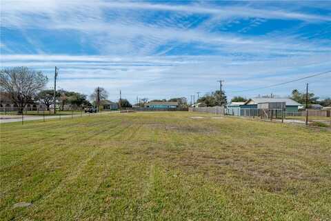 423 Highway 35 S, Rockport, TX 78382