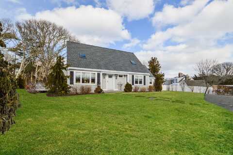 84 Colonial Way, Falmouth, MA 02540