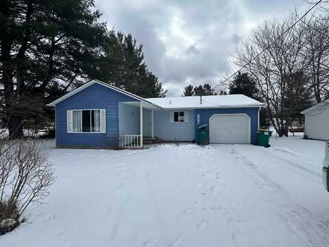 307 Fifth, Gladwin, MI 48624