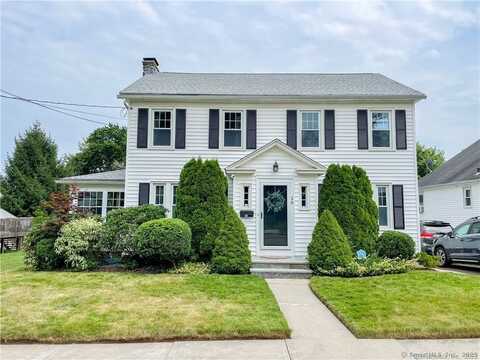 16 Meriden Avenue, Meriden, CT 06451