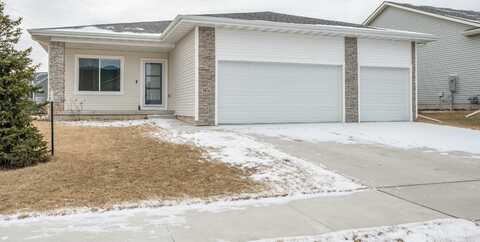 9836 NW 82nd Avenue, Johnston, IA 50131