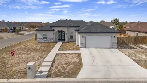 424 Pitaya, Del Rio, TX 78840