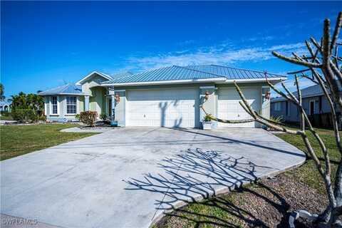 3301 SE 4th Place, Cape Coral, FL 33904