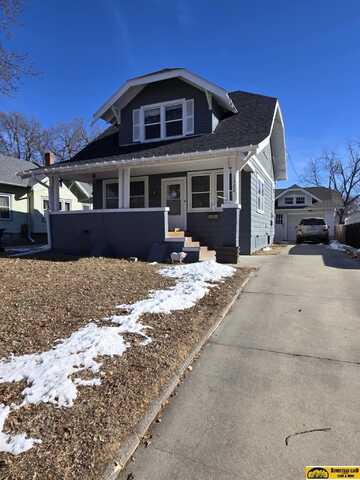 1322 N 10th Street, Beatrice, NE 68310