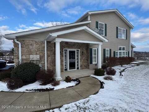 7 Brookfield Circle, Abington, PA 18411