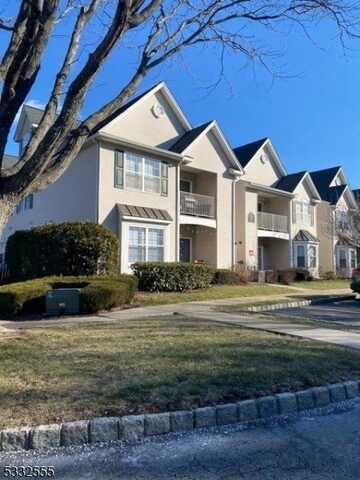 202 Cambridge Ct, Clifton, NJ 07014