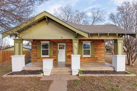 704 Pittsburg Avenue, Llano, TX 78643