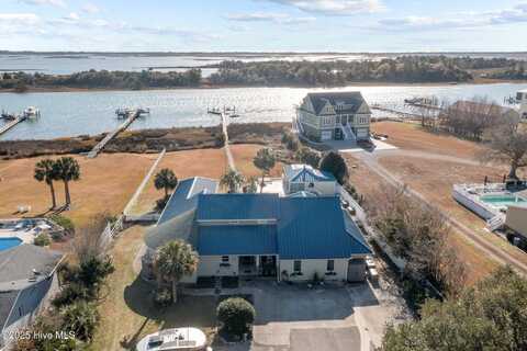 162 Peninsula Manor Road, Hubert, NC 28539