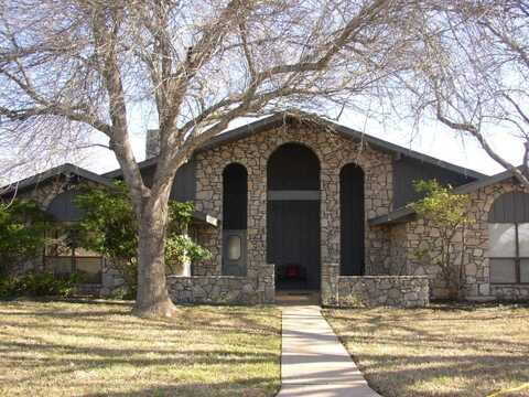 203 Coronado Dr, Kerrville, TX 78028