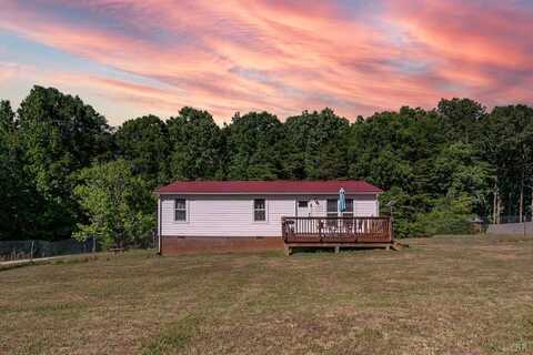 777 Dry Mountain Road, Gladys, VA 24554