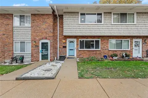 10634 Carroll Wood Way, Saint Louis, MO 63128