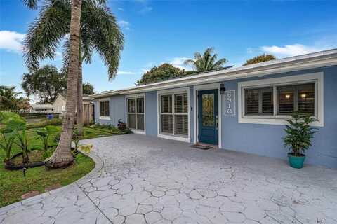 6910 Coolidge St, Hollywood, FL 33024