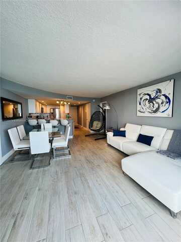 2301 S Ocean Dr, Hollywood, FL 33019