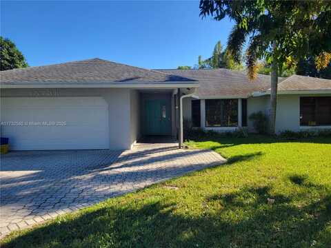 15738 N 75th Way N, Palm Beach Gardens, FL 33418