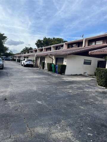 8707 NW 35th St, Coral Springs, FL 33065