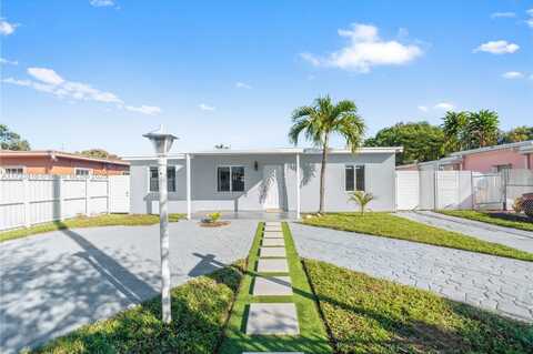 641 E 44th St, Hialeah, FL 33013