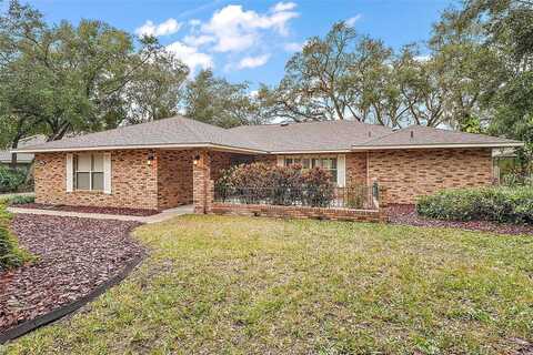 9908 FAIRWAY CIRCLE, LEESBURG, FL 34788