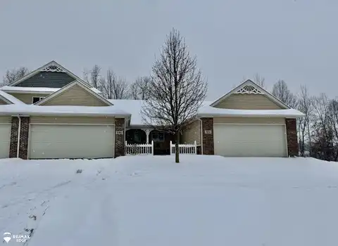 686 Shoreline, Fenton, MI 48430