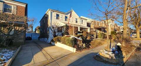 13637 72nd Avenue, Flushing, NY 11367