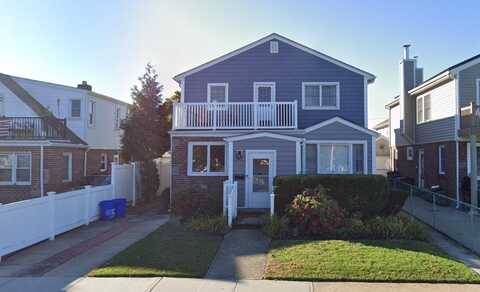 558 E Park Avenue, Long Beach, NY 11561