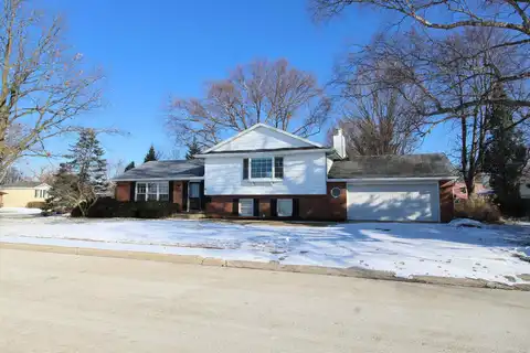 2225 W Hawkins Street, Kankakee, IL 60901