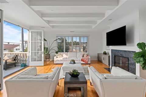 1002 5th Street, Hermosa Beach, CA 90254