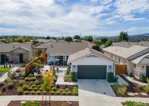 680 Malbec Lane, Paso Robles, CA 93446