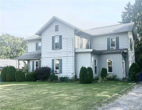 574 Spring Street, Struthers, OH 44471