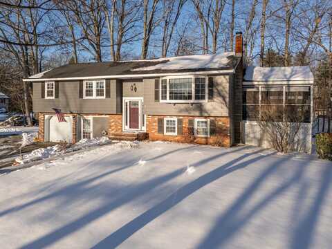 3 Hickory Drive, Derry, NH 03038