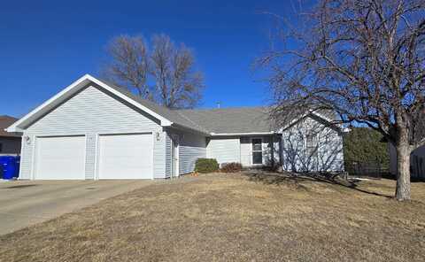 741 8th St. SE, Le Mars, IA 51031