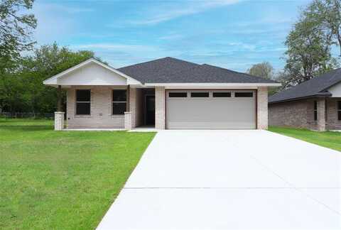 10305 Saint Patrick Drive, Midwest City, OK 73130