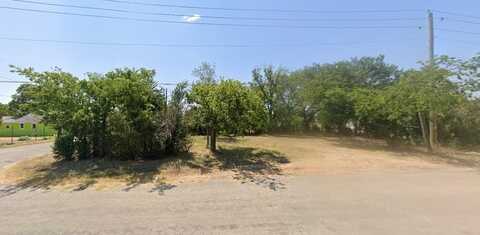 515 E 5th Street, Mc Gregor, TX 76657