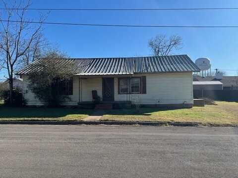 1015 W Archer Street, Jacksboro, TX 76458