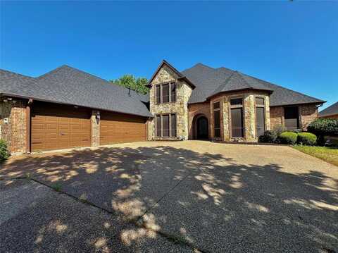 853 Thomas Crossing Drive, Fort Worth, TX 76028