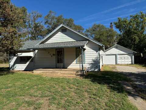 316 Holly Street, Pratt, KS 67124