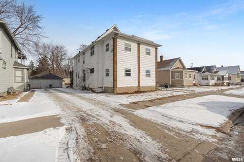 222 7TH Avenue North, Clinton, IA 52732