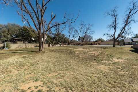 1602 Country Club Dr, Midland, TX 79701