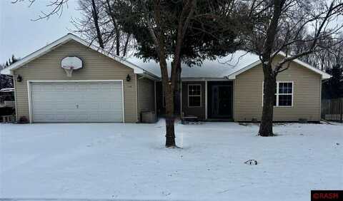 1729 Riggs Road, Saint Peter, MN 56082