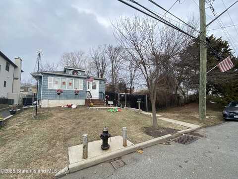 909 Rathbun Avenue, Staten Island, NY 10309