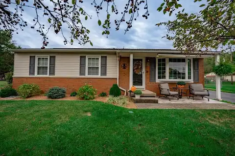 8 Coventry Court, Chillicothe, OH 45601