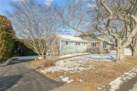 12 Pocahontas Drive, Middletown, RI 02842