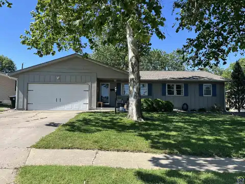 5506 SW 25th TER, Topeka, KS 66614