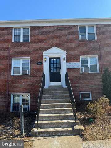 131 COURTHOUSE ROAD S, ARLINGTON, VA 22204