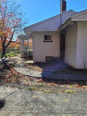 161 Seven Hills Rd, Oakland, PA 16001