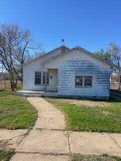 413 N Bowie Avenue, Tulia, TX 79088