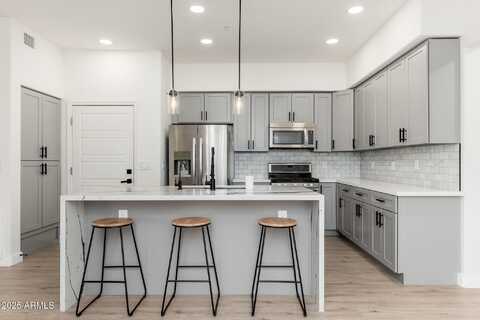 5550 N 16TH Street, Phoenix, AZ 85016