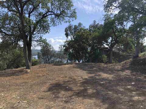 512 Winchester Way, Copperopolis, CA 95228