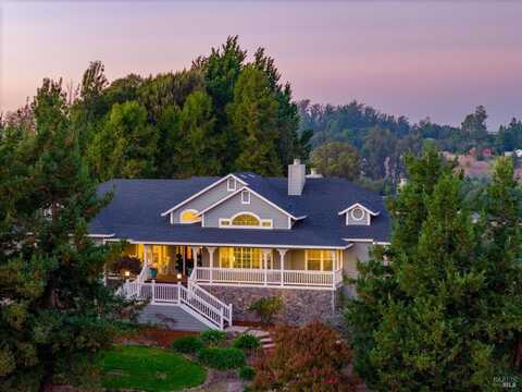 220 Stowring Road, Petaluma, CA 94952