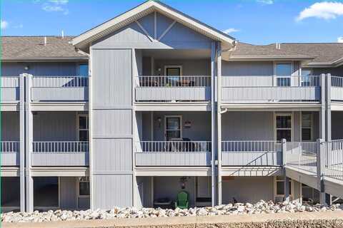 404 Regatta Bay Circle, Lake Ozark, MO 65049